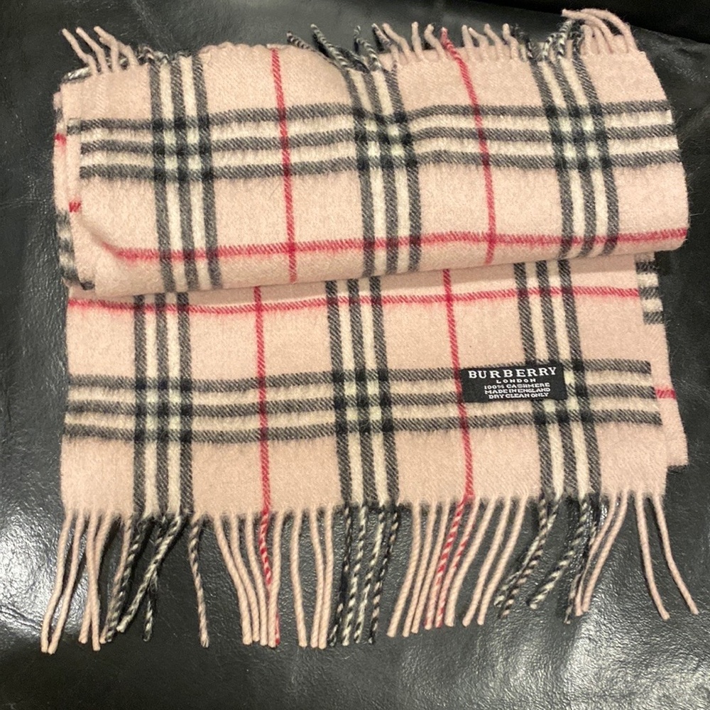 Burberry London authentic 80” long scarf cashmere England classic print